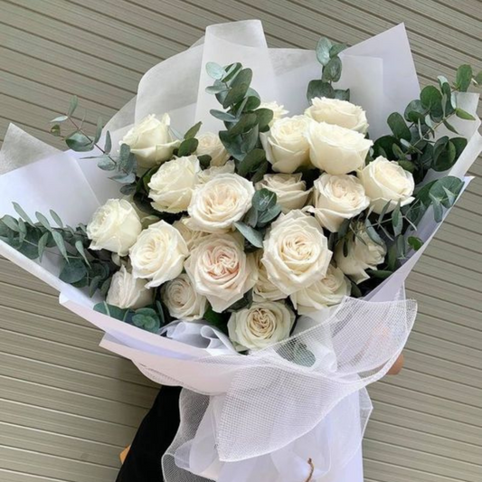 Ramo 24 rosas blancas