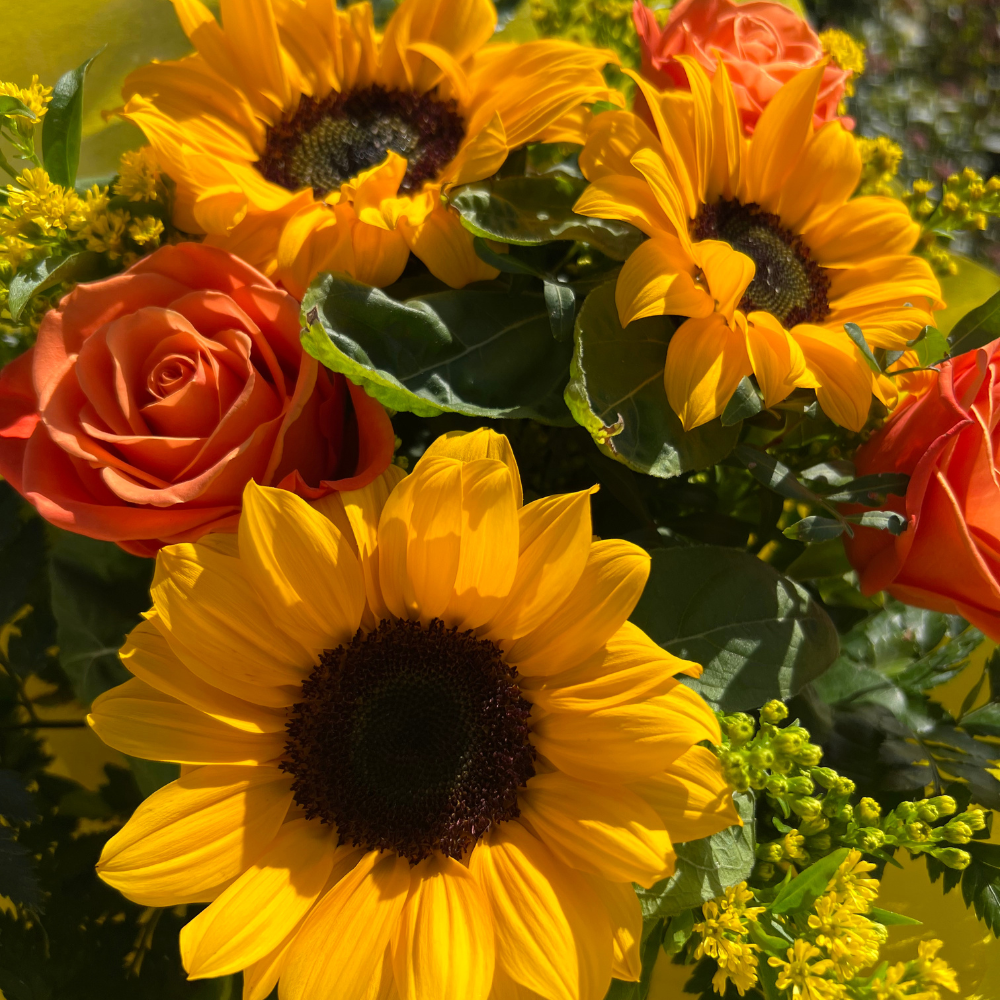 Ramo Girasoles y rosas